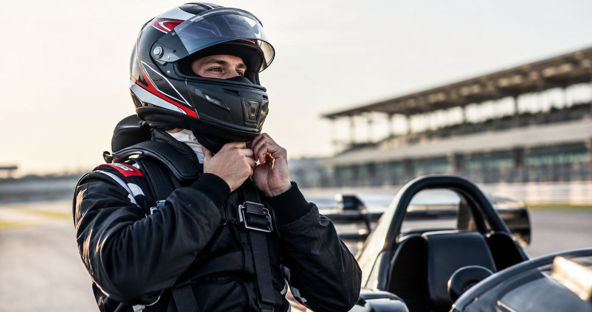 Bästa HANS-systemen för motorsport 2026